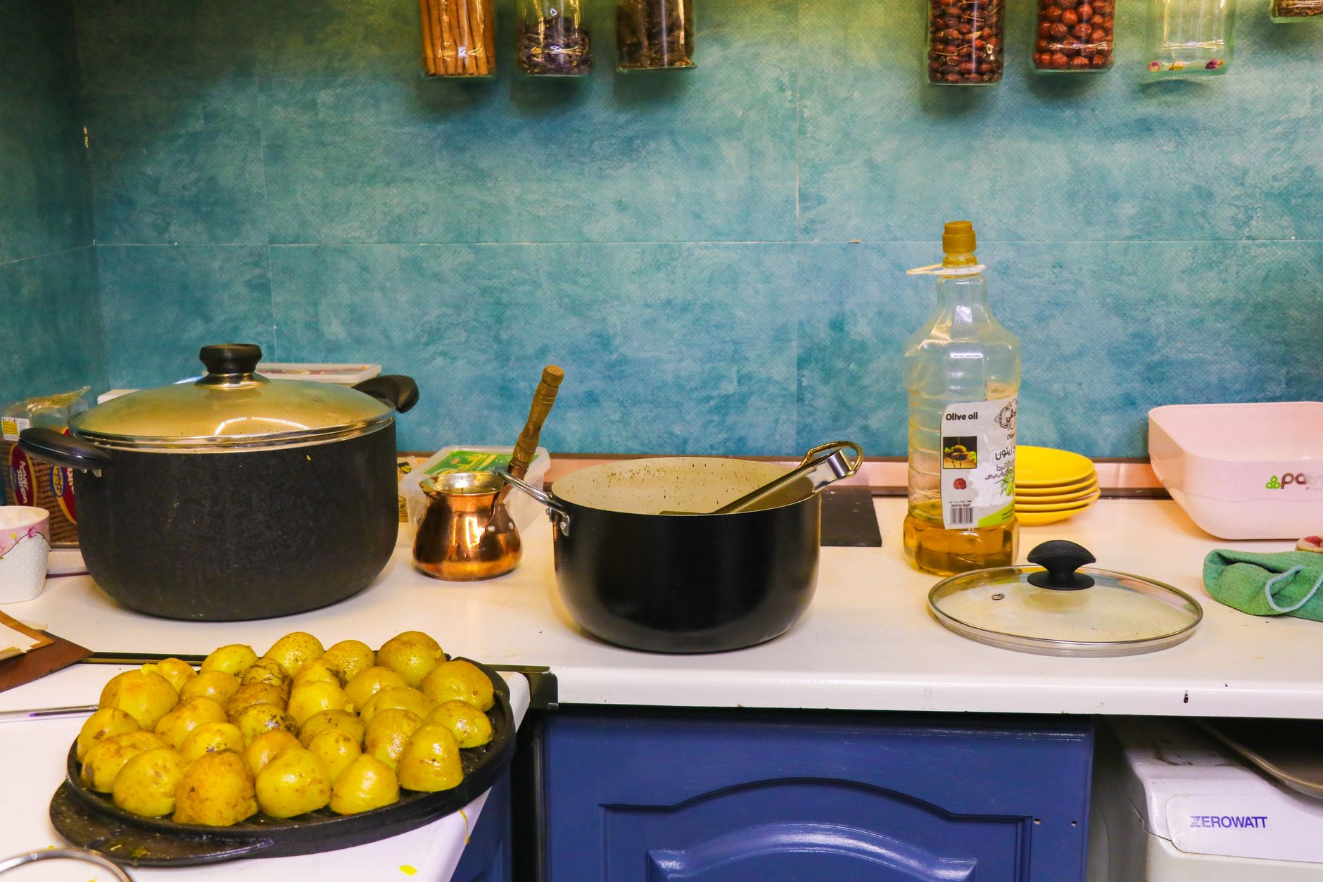 Various cooking oils on a kitchen counter, relevant to seed oils health evidence UK